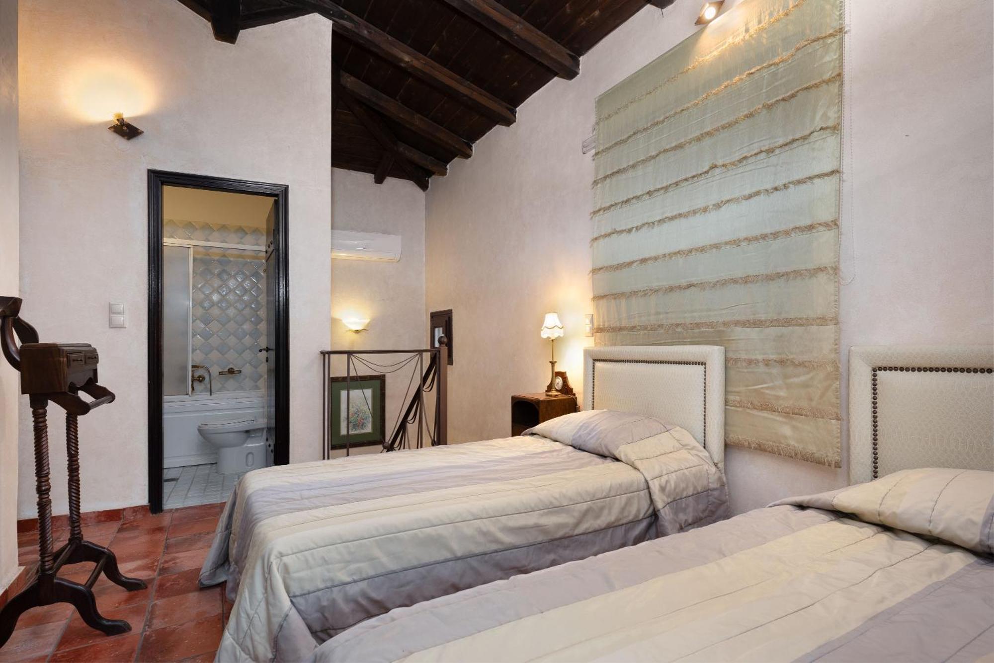 Ostra Menalon Luxury Suites Kardaras Экстерьер фото