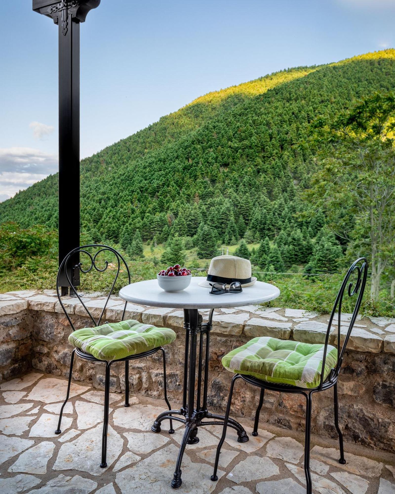 Ostra Menalon Luxury Suites Kardaras Экстерьер фото