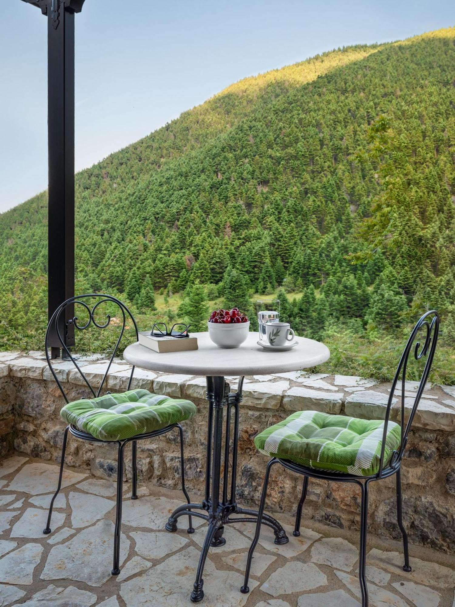 Ostra Menalon Luxury Suites Kardaras Номер фото