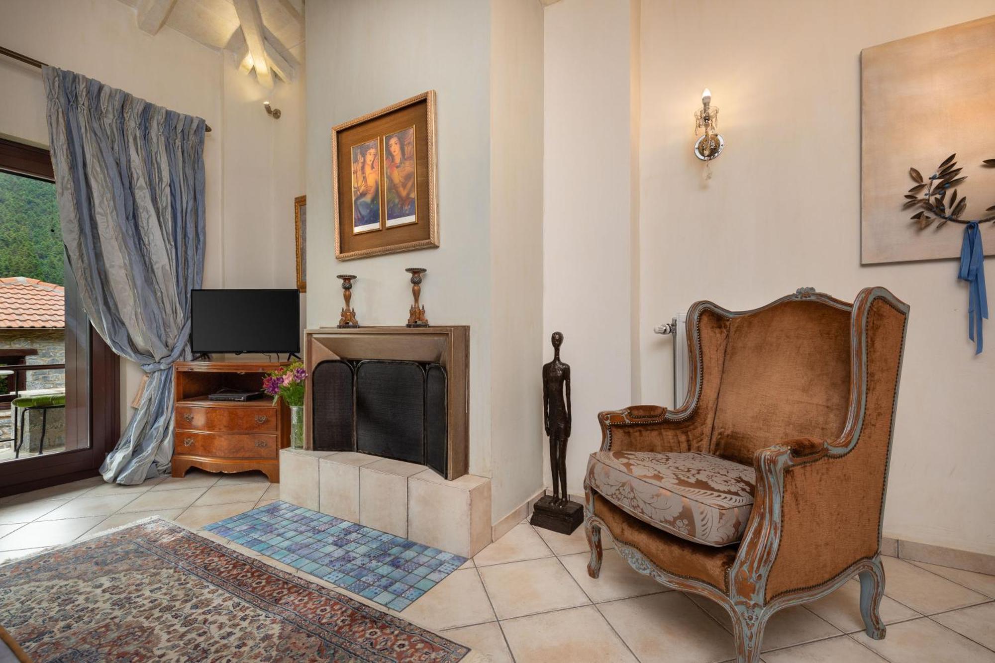 Ostra Menalon Luxury Suites Kardaras Номер фото