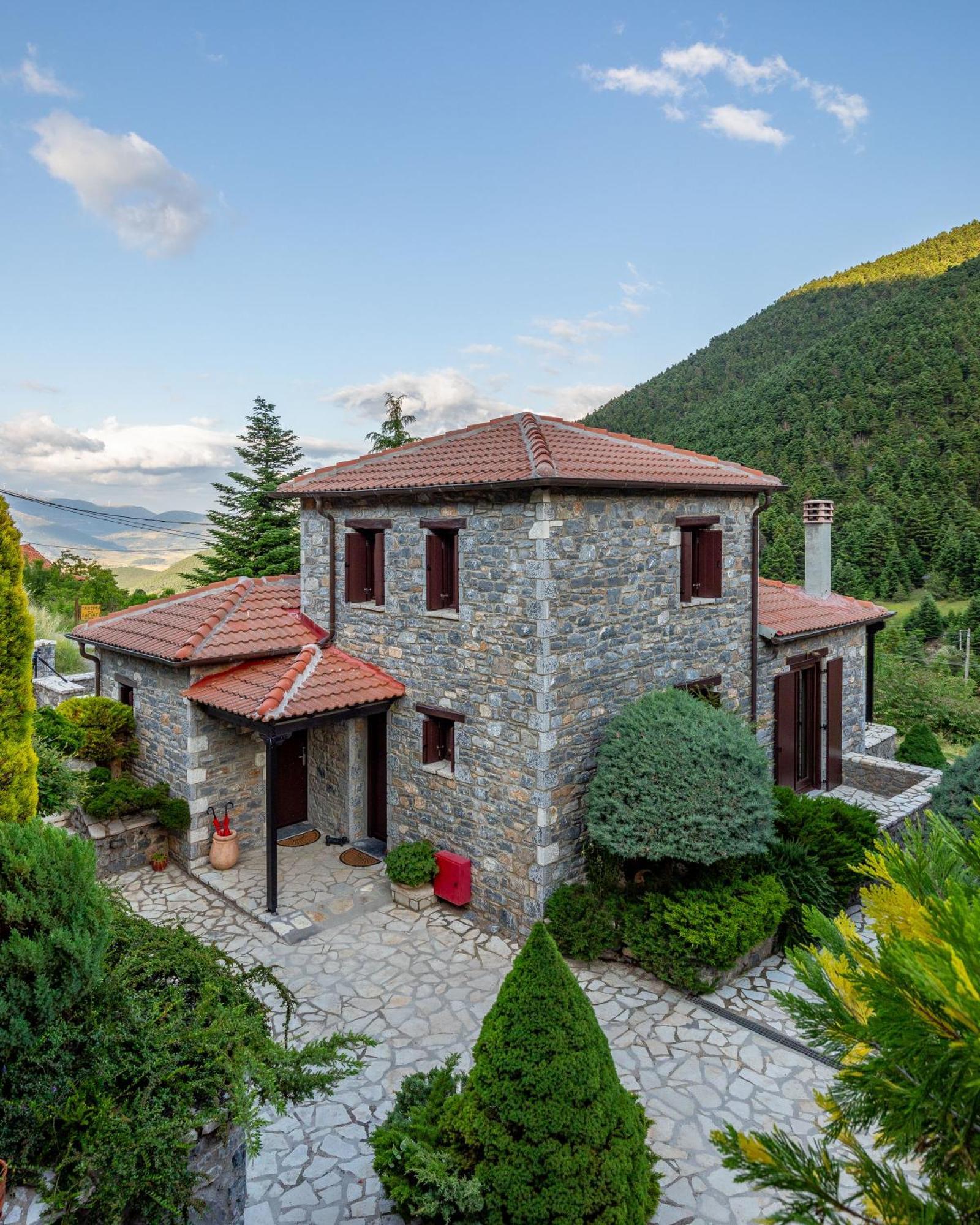 Ostra Menalon Luxury Suites Kardaras Экстерьер фото