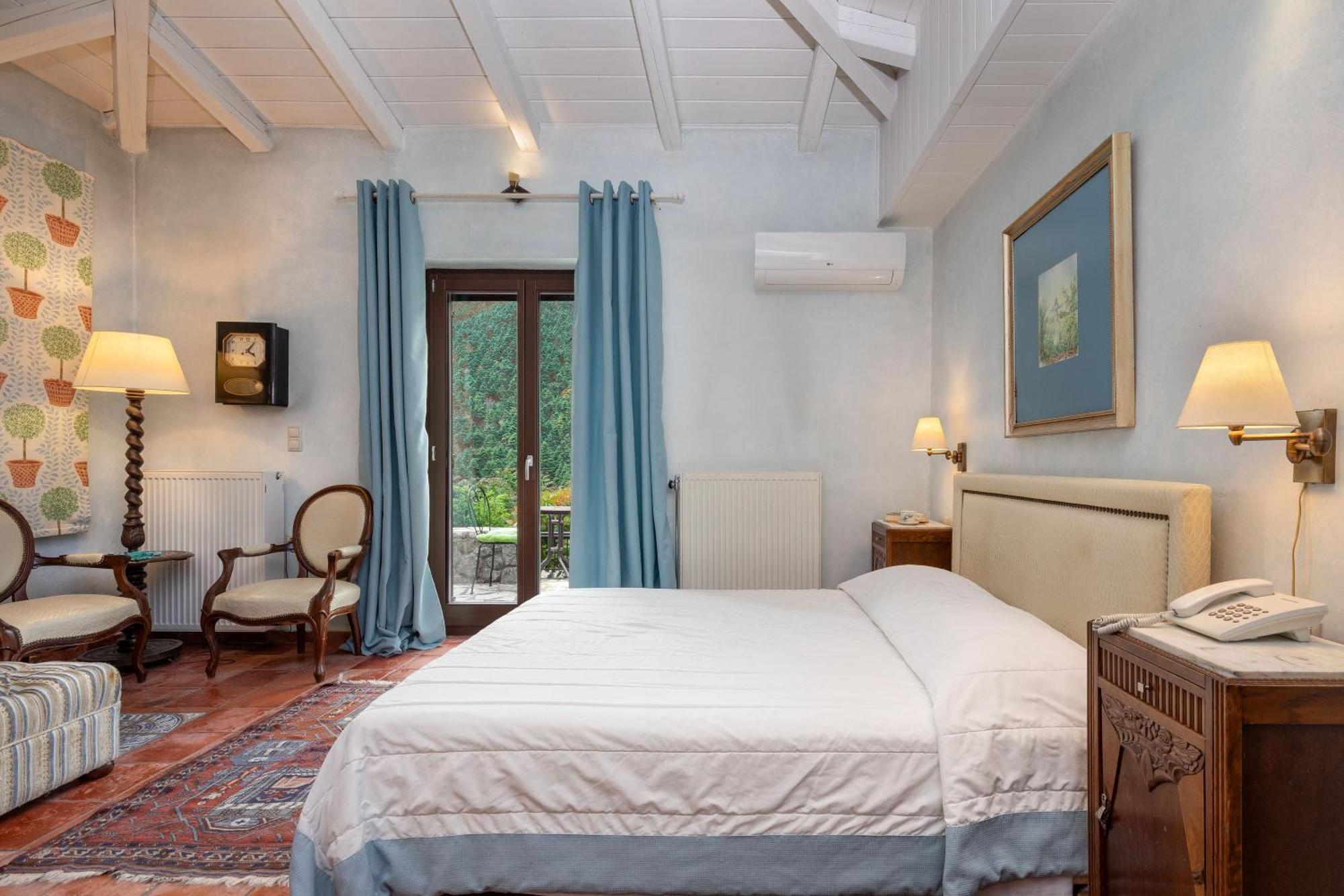 Ostra Menalon Luxury Suites Kardaras Экстерьер фото